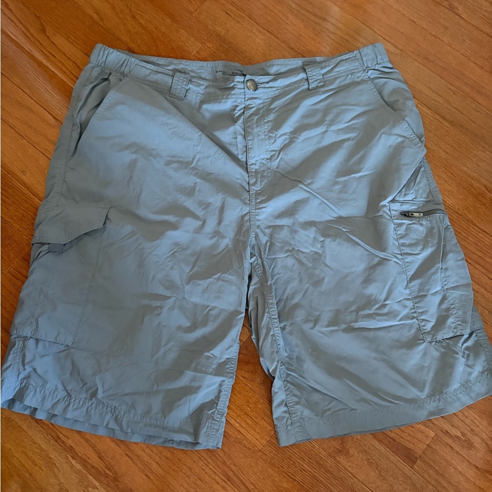 *EUC* Columbia Men's Light Gray Omni-Shade Cargo Shorts 40x12